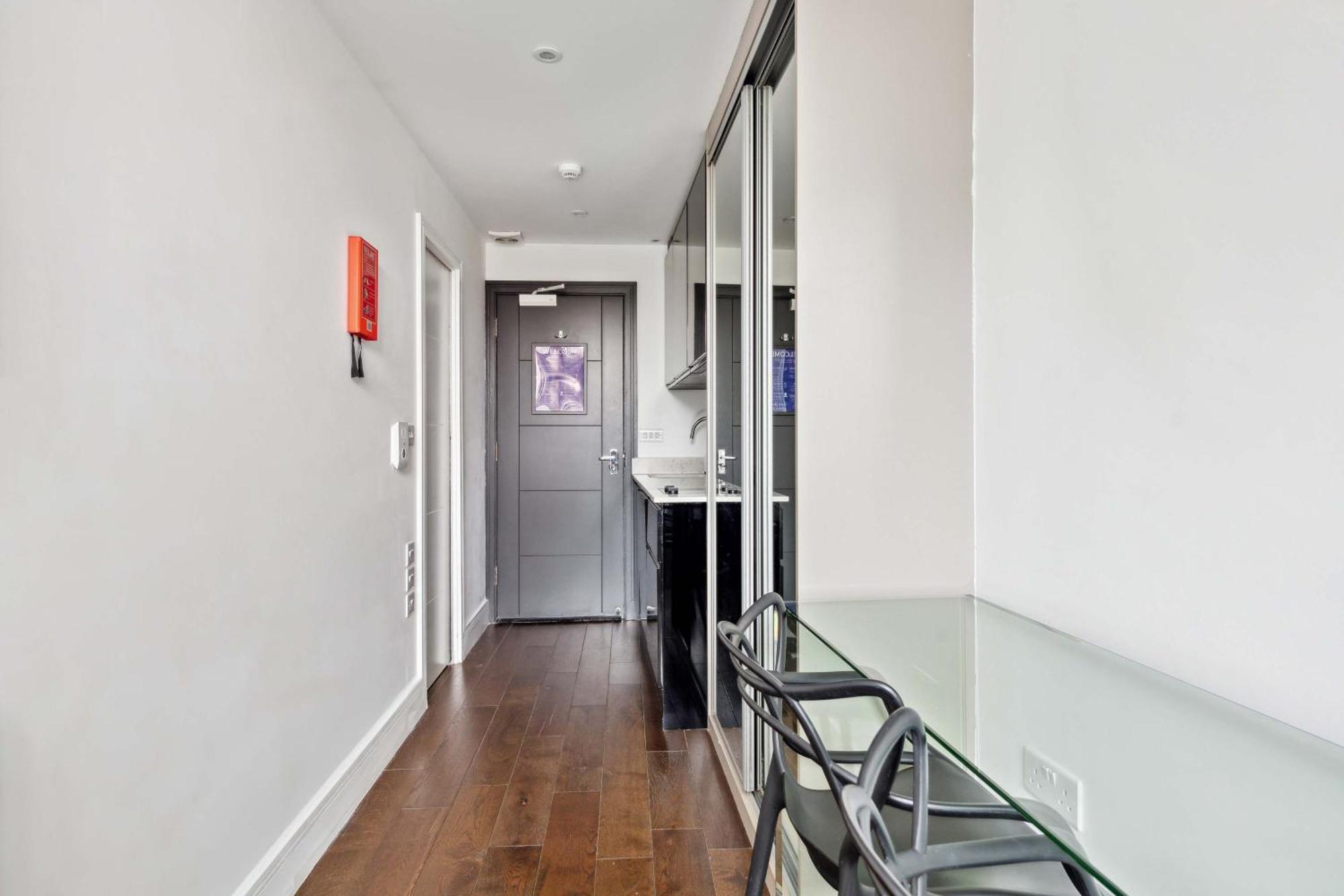 London Collection - Golden Square Soho Apartment Exterior photo